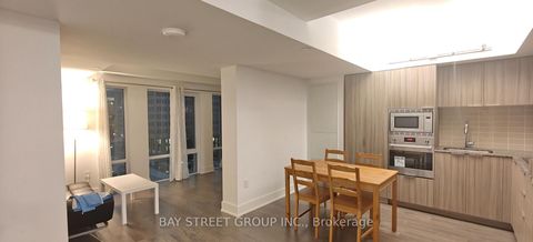 Photo 5 at 614 - 955 Bay Street, Bay Street Corridor, Toronto
