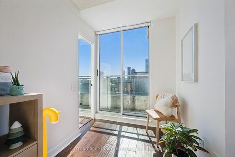Photo 9 at 915 - 77 Lombard Street, Yonge Corridor, Toronto