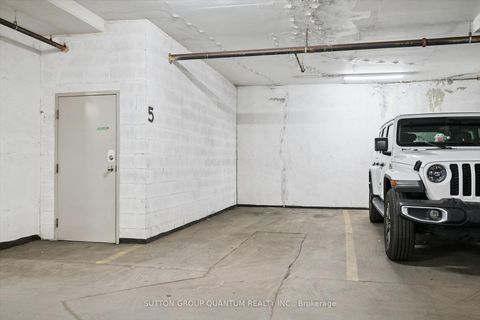 Photo 25 at 915 - 77 Lombard Street, Yonge Corridor, Toronto