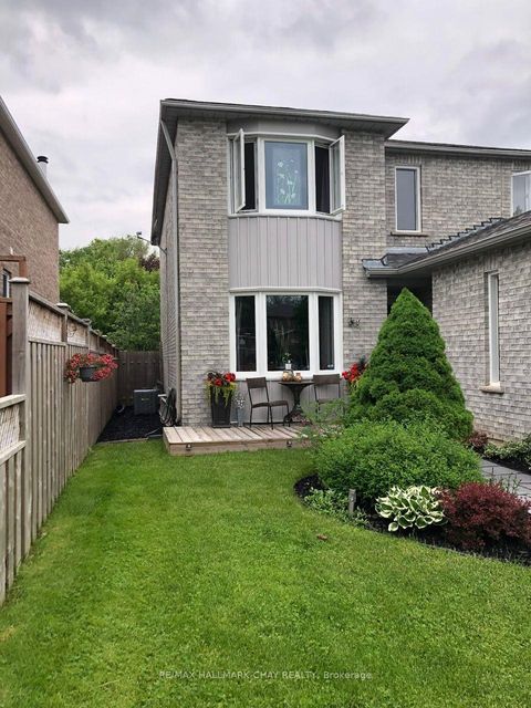 Photo 1 at 61 Carruthers Crescent, Grove East, Barrie