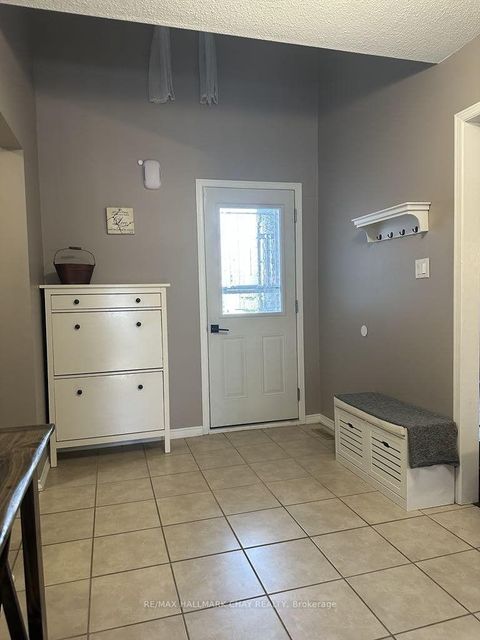 Photo 7 at 61 Carruthers Crescent, Grove East, Barrie