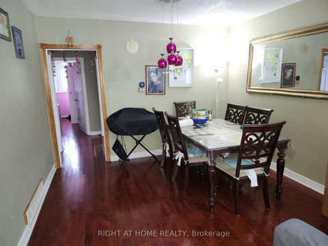 Photo 2 at 52 Bakerton Drive, Woburn, Toronto