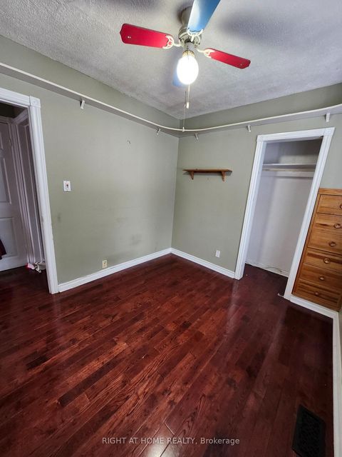 Photo 4 at 52 Bakerton Drive, Woburn, Toronto