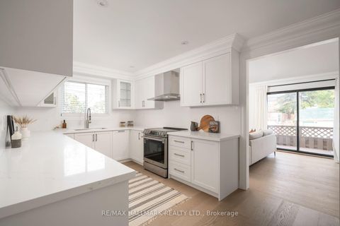 Photo 13 at 226 Mortimer Avenue, East York, Toronto