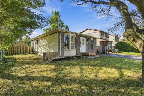 Photo 2 at 44 Bronte Crescent, Letitia Heights, Barrie