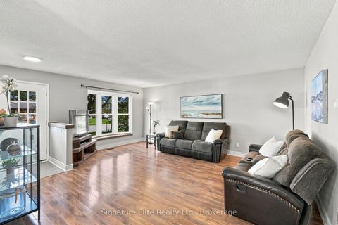 Photo 9 at 44 Bronte Crescent, Letitia Heights, Barrie