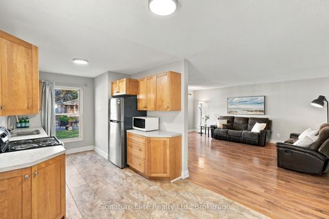 Photo 11 at 44 Bronte Crescent, Letitia Heights, Barrie