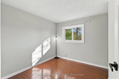 Photo 21 at 44 Bronte Crescent, Letitia Heights, Barrie