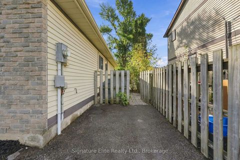 Photo 42 at 44 Bronte Crescent, Letitia Heights, Barrie