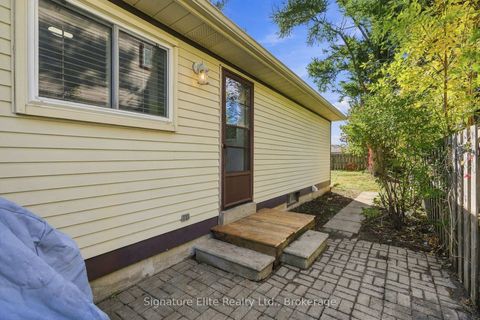 Photo 43 at 44 Bronte Crescent, Letitia Heights, Barrie