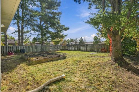 Photo 45 at 44 Bronte Crescent, Letitia Heights, Barrie