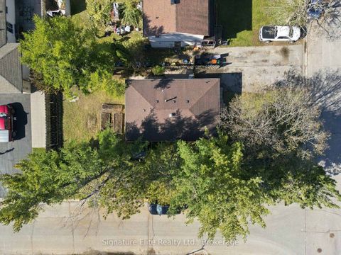 Photo 46 at 44 Bronte Crescent, Letitia Heights, Barrie