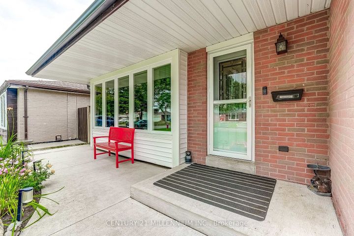 Photo 4 at 72 Glebe Crescent, Northgate, Brampton