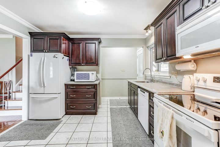 Photo 13 at 72 Glebe Crescent, Northgate, Brampton