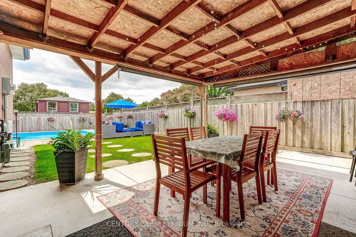 Photo 32 at 72 Glebe Crescent, Northgate, Brampton