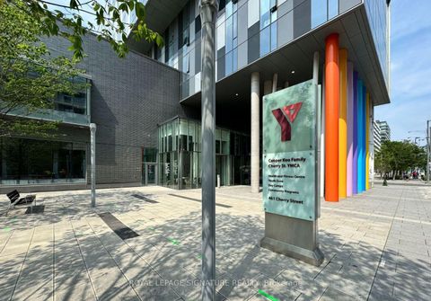 Photo 12 at 806 - 21 Lawren Harris Square, Waterfront Communities C8, Toronto