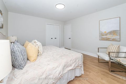 Photo 12 at 42 Faye Drive, Pleasant View, Toronto