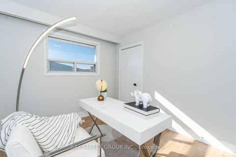 Photo 16 at 42 Faye Drive, Pleasant View, Toronto