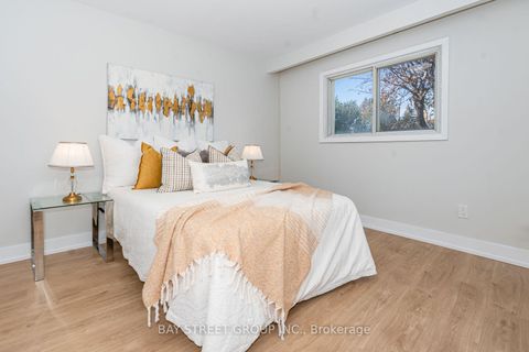 Photo 21 at 42 Faye Drive, Pleasant View, Toronto