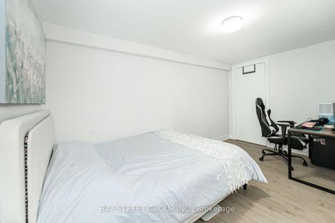 Photo 28 at 42 Faye Drive, Pleasant View, Toronto