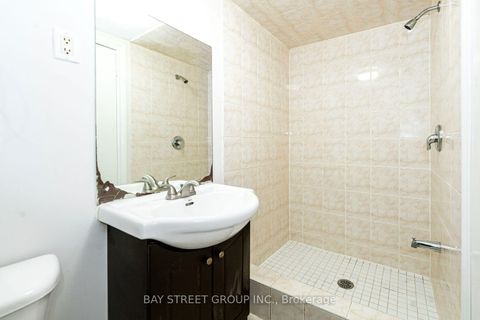 Photo 30 at 42 Faye Drive, Pleasant View, Toronto
