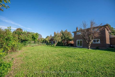 Photo 36 at 42 Faye Drive, Pleasant View, Toronto