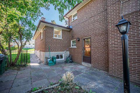 Photo 37 at 42 Faye Drive, Pleasant View, Toronto