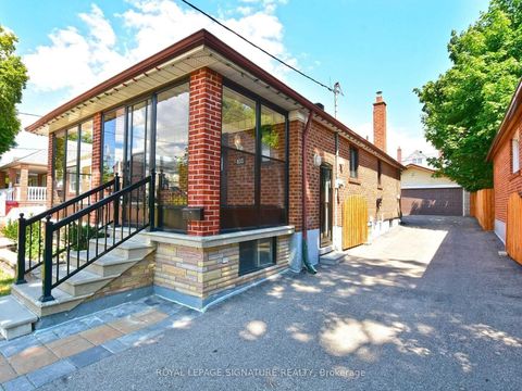 Photo 2 at 103 Richardson Avenue, Greenbrook, Toronto