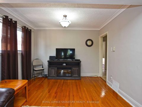 Photo 9 at 103 Richardson Avenue, Greenbrook, Toronto