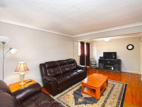 Photo 11 at 103 Richardson Avenue, Greenbrook, Toronto