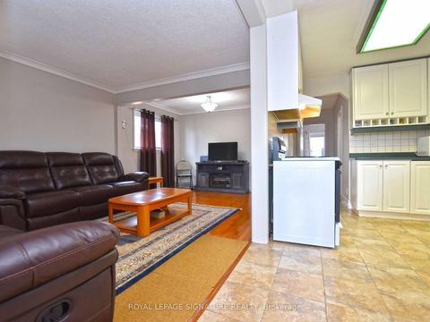 Photo 12 at 103 Richardson Avenue, Greenbrook, Toronto