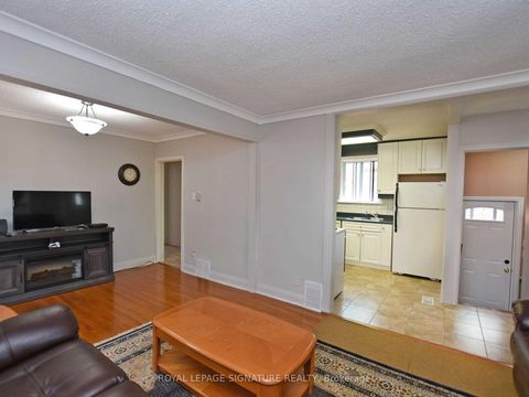 Photo 13 at 103 Richardson Avenue, Greenbrook, Toronto