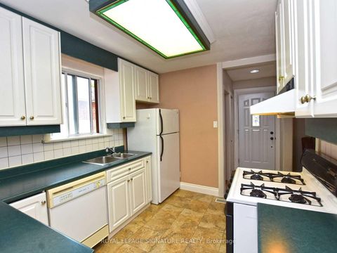 Photo 16 at 103 Richardson Avenue, Greenbrook, Toronto