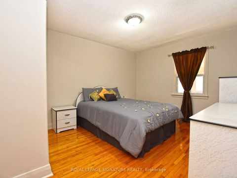 Photo 19 at 103 Richardson Avenue, Greenbrook, Toronto
