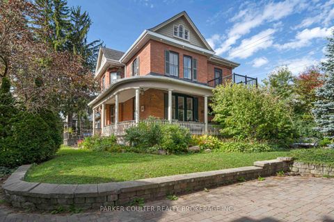 Photo 2 at 102 Clapperton Street, Wellington, Barrie