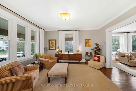 Photo 7 at 102 Clapperton Street, Wellington, Barrie
