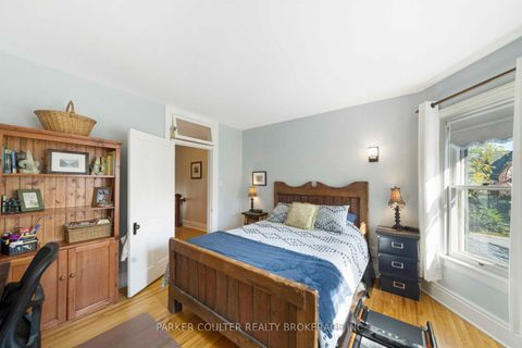 Photo 27 at 102 Clapperton Street, Wellington, Barrie