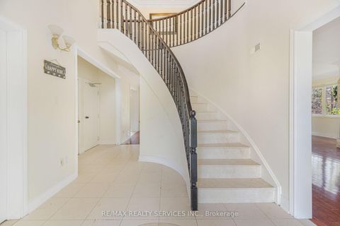 Photo 6 at 135 Spruce Avenue, South Richvale, Richmond Hill