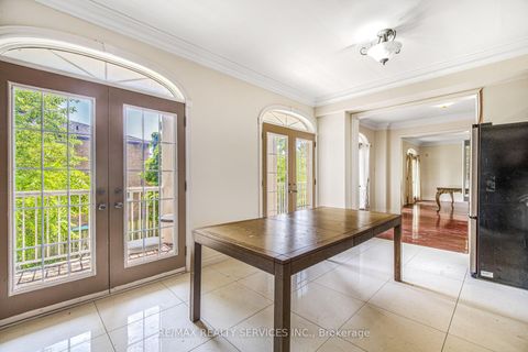 Photo 10 at 135 Spruce Avenue, South Richvale, Richmond Hill