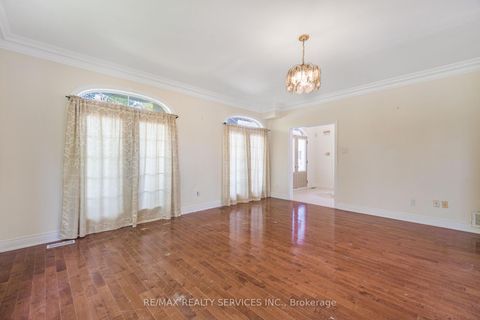 Photo 17 at 135 Spruce Avenue, South Richvale, Richmond Hill