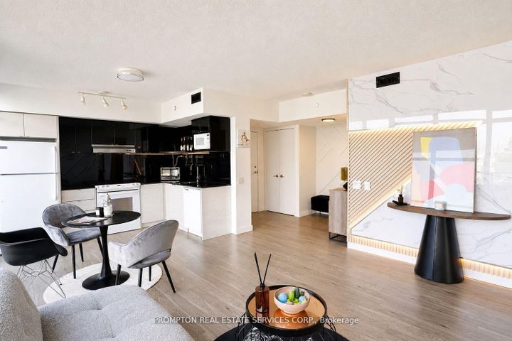Photo 26 at 717 - 72 Esther Shiner Boulevard, Bayview Village, Toronto