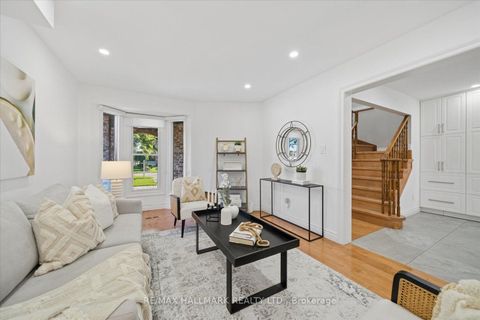 Photo 6 at 67 Chilmar Crescent, Uplands, Vaughan