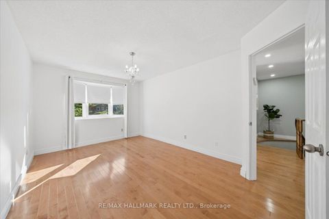 Photo 31 at 67 Chilmar Crescent, Uplands, Vaughan