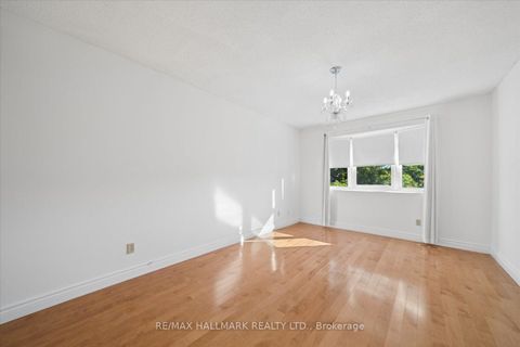 Photo 32 at 67 Chilmar Crescent, Uplands, Vaughan