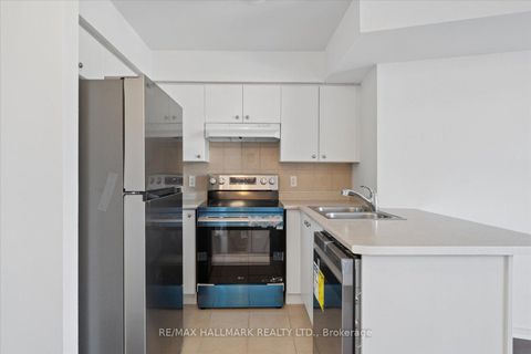 Photo 8 at 915 - 18 Valley Woods Road, Donalda, Toronto