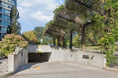 Photo 35 at 915 - 18 Valley Woods Road, Donalda, Toronto