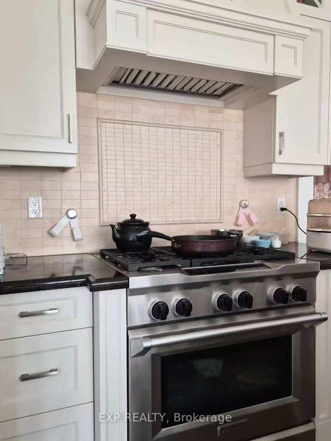 Photo 3 at 219 Hollywood Avenue, Willowdale East, Toronto