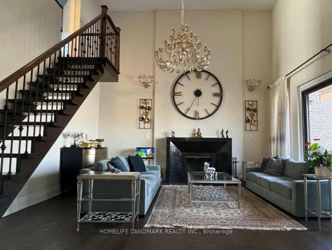 Photo 6 at 22 Coreydale Court, Bathurst Manor, Toronto