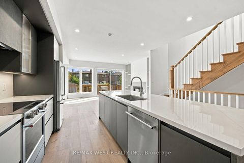 Photo 10 at 157 Aldercrest Avenue, Alderwood, Toronto
