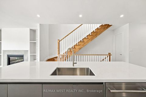 Photo 12 at 157 Aldercrest Avenue, Alderwood, Toronto